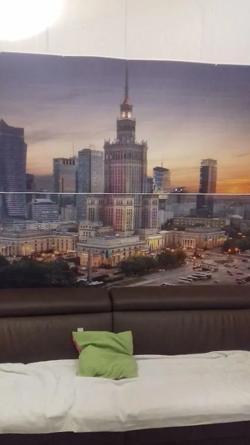 Metro Centrum Bed Warsaw Homestay
